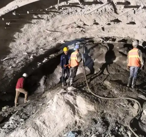 鱼台拱顶带模注浆料的施工流程及注意事项